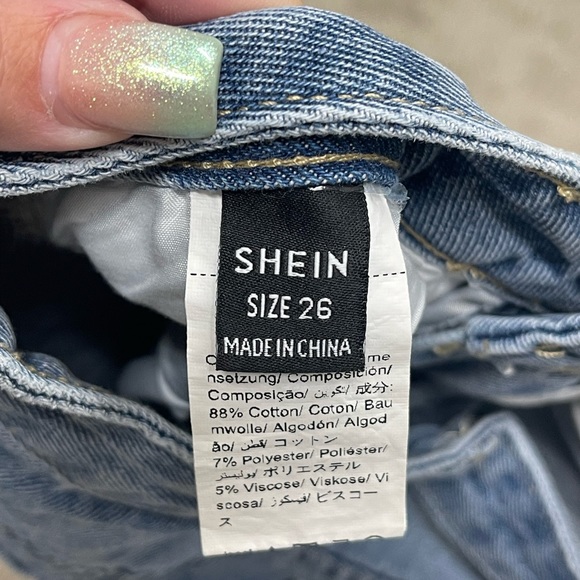 SHEIN Denim Shorts BRAND NEW NEVER WORN Size 26 - Picture 3 of 3